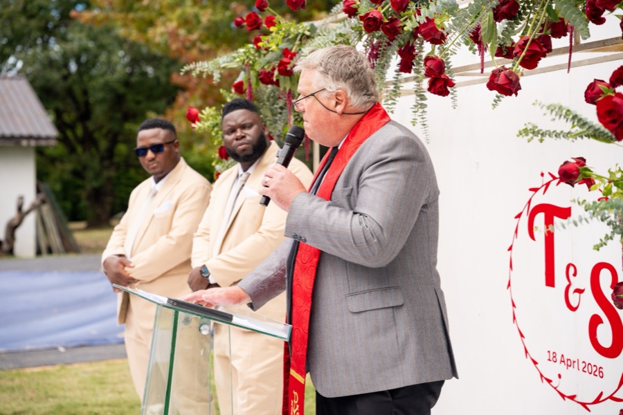 Wedding ceremony by Dr. Gerrit Rademeyer in Draaifontein