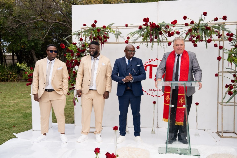 Wedding ceremony by Dr. Gerrit Rademeyer in Draaifontein